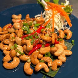 เม็ดมะม่วงคั่วพริกเกลือ