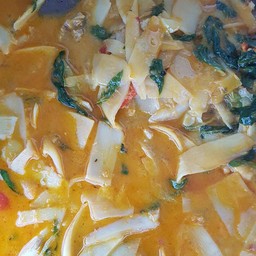 แกงไก่หน่อไม้ดอง