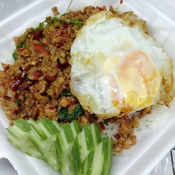 กะเพราหมูสับ+ไข่ดาว