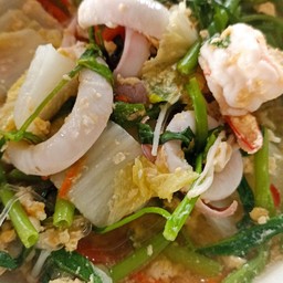 สุกี้กุ้ง+หมึกใส่ไข่(น้ำ)