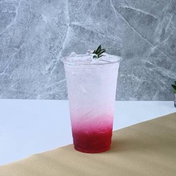 สตรอเบอรี่โซดา