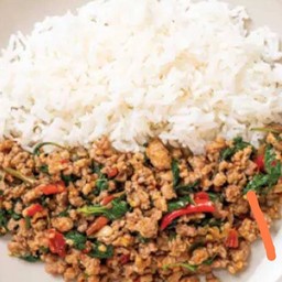 ข้าวกะเพราหมูสับ