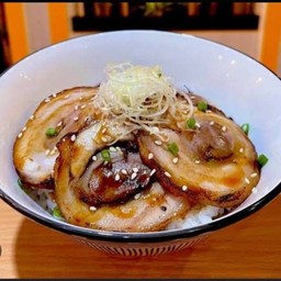 ข้าวหน้าหมูชาชู