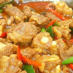 แกงพริกกระดูกอ่อน