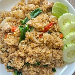 ข้าวผัดไก่