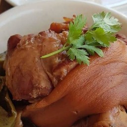 ร้านข้าวหมูทอดไข่เจียวบ้านนอก บางกรวย
