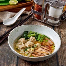 เกี๊ยวหมู หมูแดง ปู