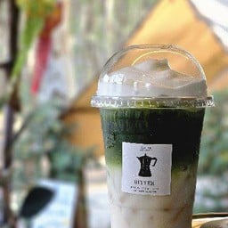 ชาเขียวนมมะพร้าว