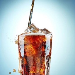 เป๊บซี่ใส่น้ำแข็งแก้วโอ่ง