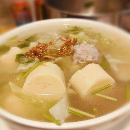แกงจืดวุ้นเส้นเต้าหู้หมูสับ