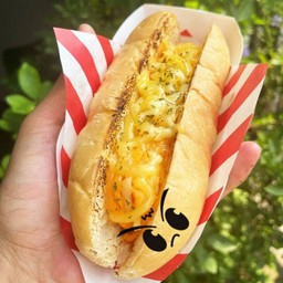 ฮอทดอก ชีสหน้าไหม้