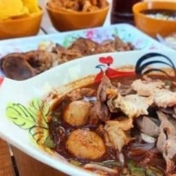 สมพรก๋วยเตี๋ยวเรือ สาขา 2 สมพรก๋วยเตี๋ยวเรือ