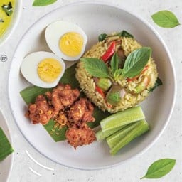 ข้าวผัดพริกแกงเขียวหวานหมูทอด (LM)