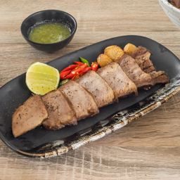 ลิ้นวัวตุ๋นนุ่ม