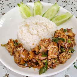 ข้าวยำไก่แซ่บ