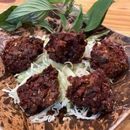 ลาบหมูทอด