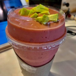 8 Avocado Strawberry Shake