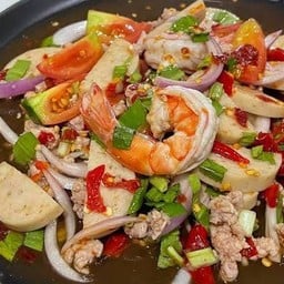 ยำรวมมิตรใส่ปลาร้า