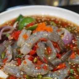 ยำกุ้งสด