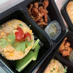 ข้าวผัดแล้วแต่หมู LM