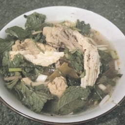 ขนมจีนน้ำยาไก่โคราช