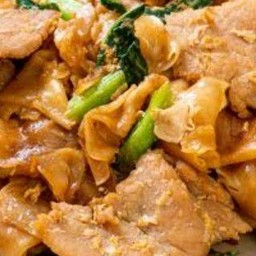 ผัดซีอิ๊วหมู