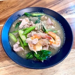 ราดหน้า-หมู+กุ้ง