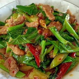 คะน้าหมูชิ้น(กับข้าว)