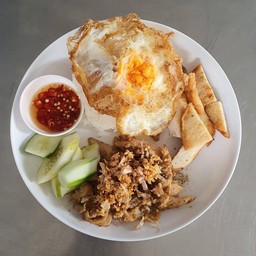 ข้าวหมูยอทอดกะเทียม+ไข่ดาว