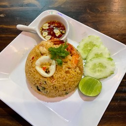 ข้าวผัดทะเล