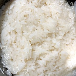 ข้าวเหนียวมูน 500 กรัม มีกะทิ แยกให้ค่ะ