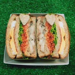 แซนวิชอกไก่+ไข่ดาว