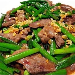 ดอกหอมผัดตับ