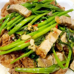 ข้าว+ผักบุ้งหมูกรอบ+ซุป