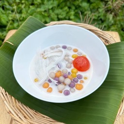 บัวลอยไข่เค็มมะพร้าวอ่อน