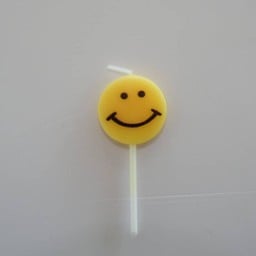 เทียนหน้ายิ้ม