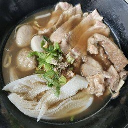 เกาเหลารวมพิเศษ