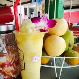 ร้านบูมบูม น้ำผลไม้สดปั่น และเครื่องดื่ม