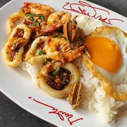 ข้าว+กะเพราทะเลรวม+ซุป