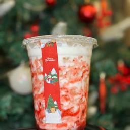 Strawberry Fresh Milk | นมสดสตรอว์เบอร์รี