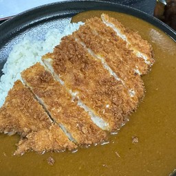 ข้างราดแกงกะหรี่ไก่ทอด