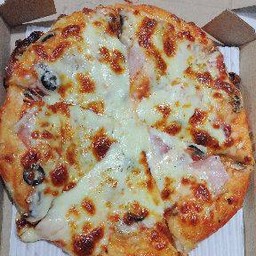 พิซซ่าหน้าเห็ดแชมปิยองมะกอกดำ เบค้อนชีส