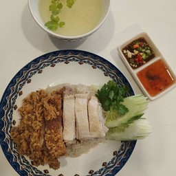 ข้าวมันไก่ 2 ใจ