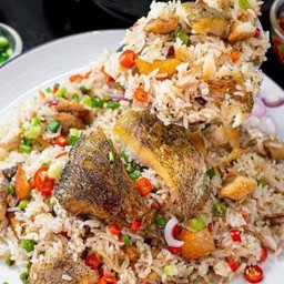 ข้าวผัดสีทอง - ทุ่งรี -