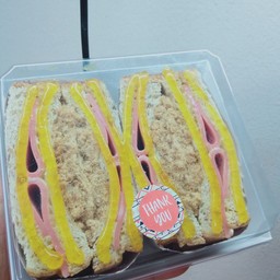 แซนวิชโบราณ(หมูหยอง+โบโ ล น่า)