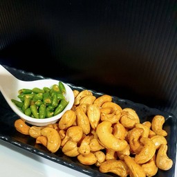 เม็ดมะม่วงหิมพานต์ อบเกลือ + พริกขี้หนูซอย