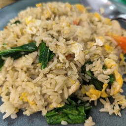 ข้าวผัดหมูชิ้นใส่ไข่