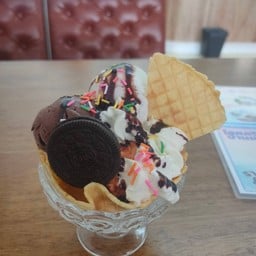 บ้านฝนคาเฟ่&ไอศกรีม