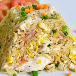 ข้าวผัดไก่