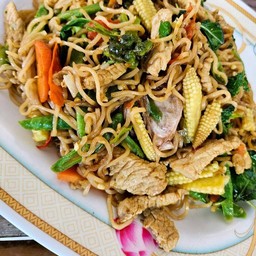 ผัดมาม่าขี้เมาหมู